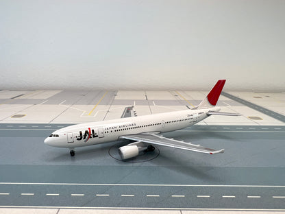 JAL Japan Airlines Airbus A300 pre-owned