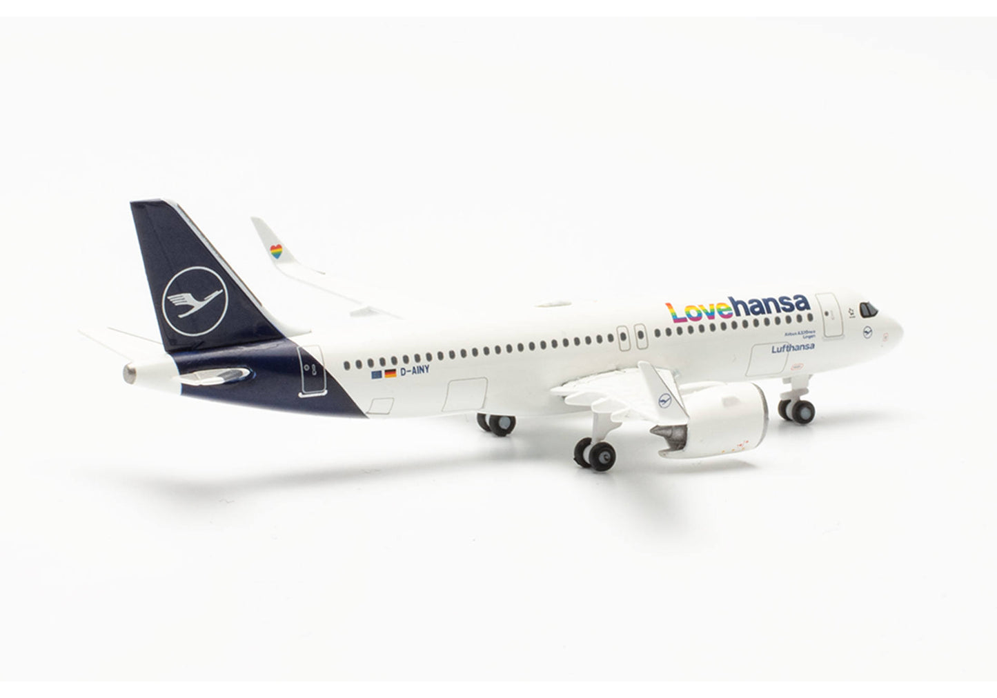 Lufthansa Airbus A320neo "Lovehansa"