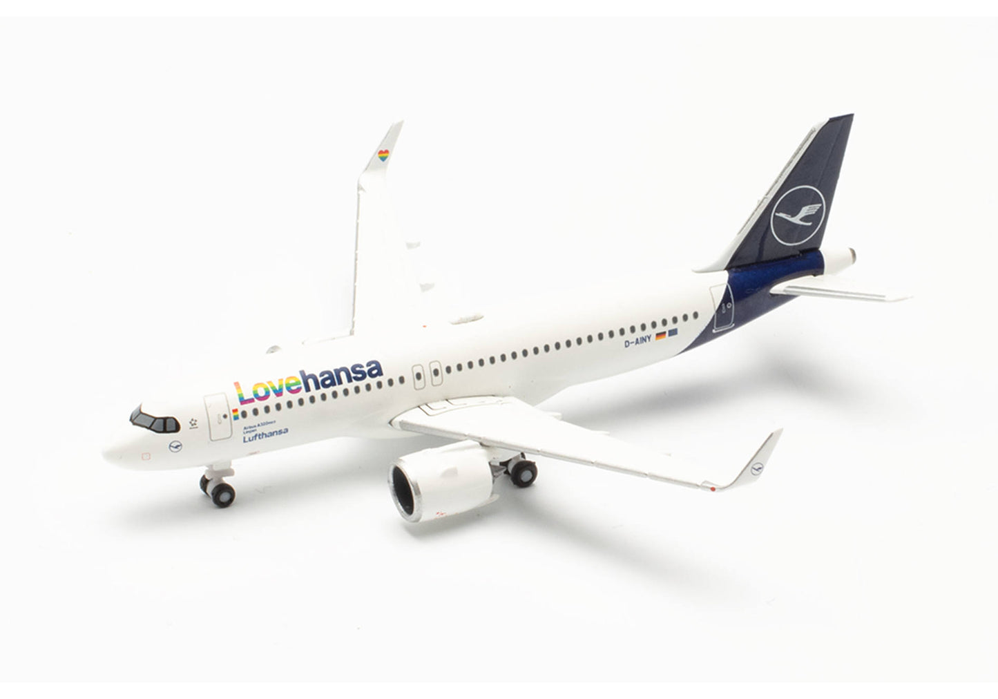 Lufthansa Airbus A320neo "Lovehansa"