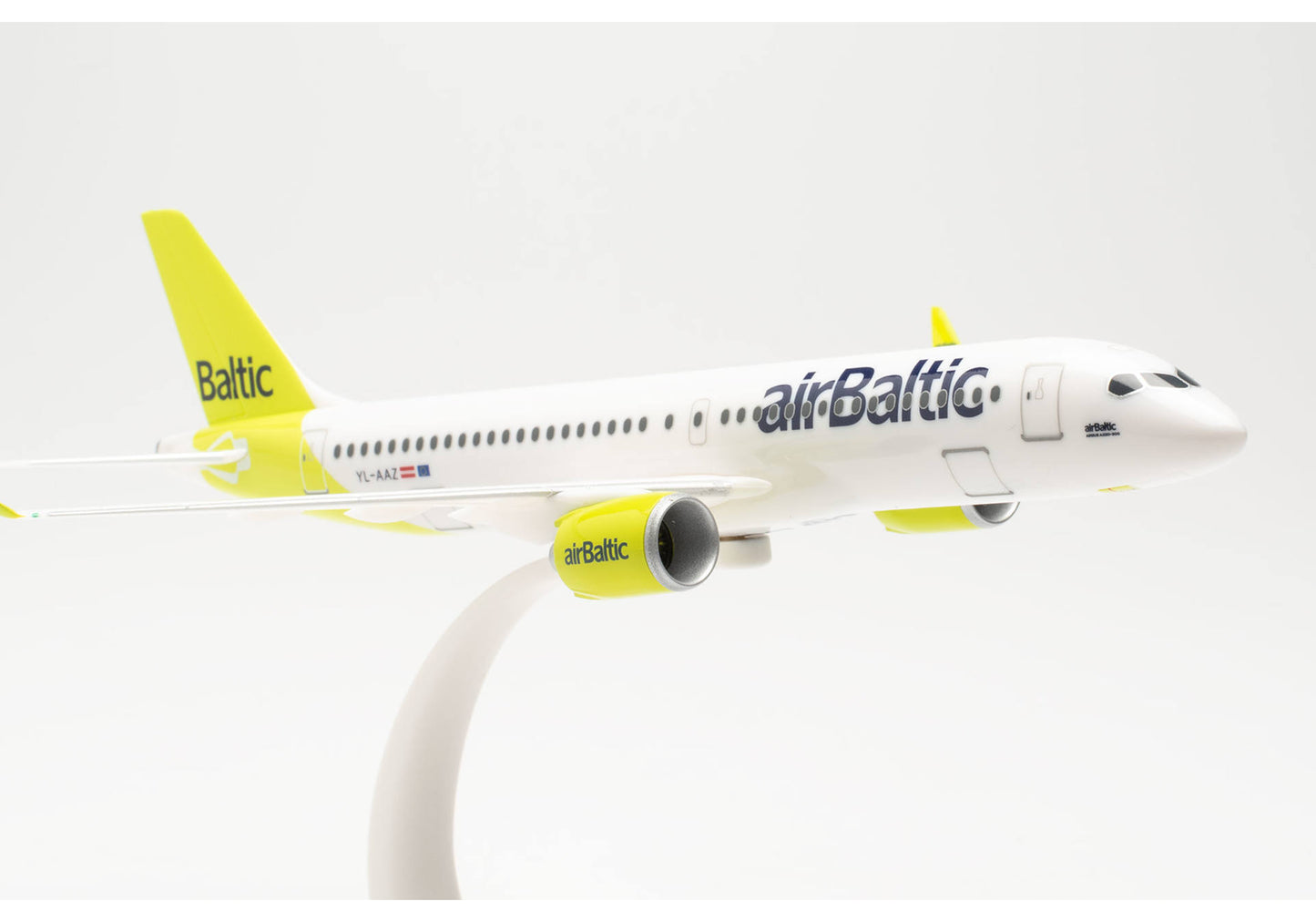 airBaltic Airbus A220-300