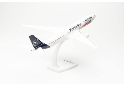 Lufthansa Airbus A330-300 "Diversity Wins"