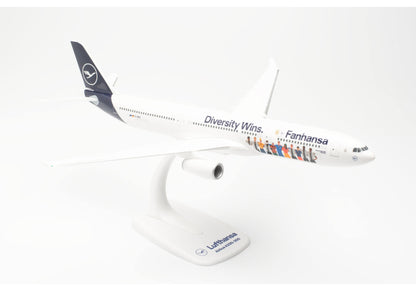 Lufthansa Airbus A330-300 "Diversity Wins"