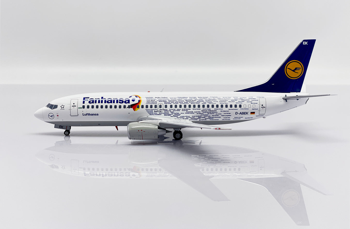 Lufthansa Boeing 737-300 "Fanhansa"