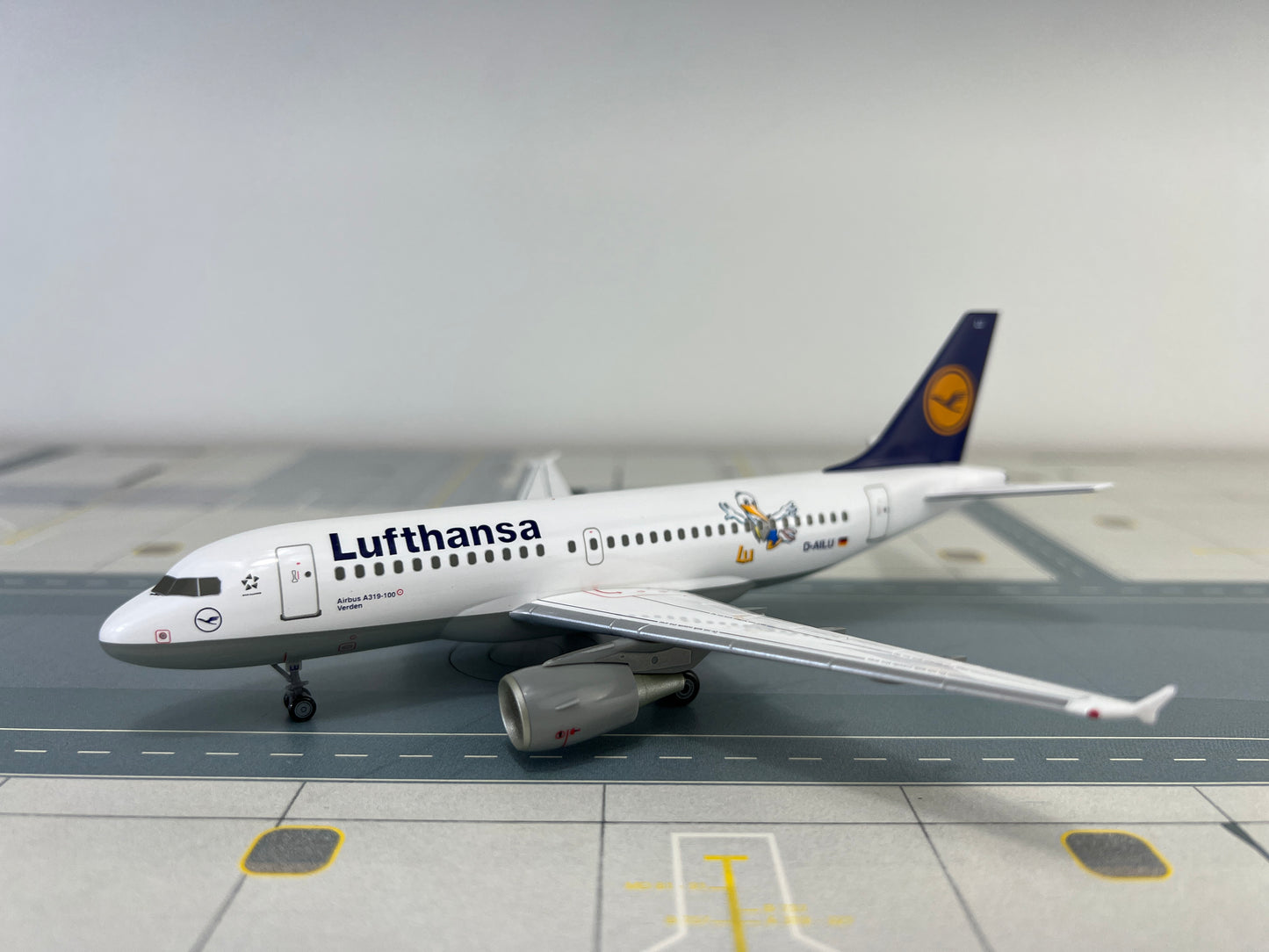 Lufthansa Airbus A319 Pre-owned