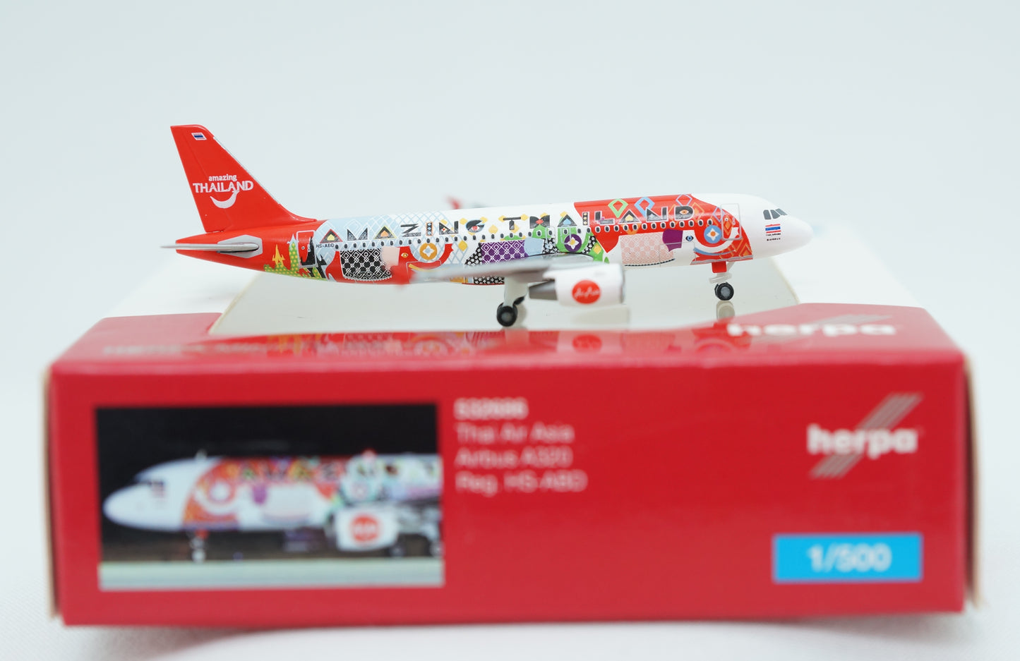 Thai Air Asia Airbus A320 (Amazing Thailand) Pre-owned