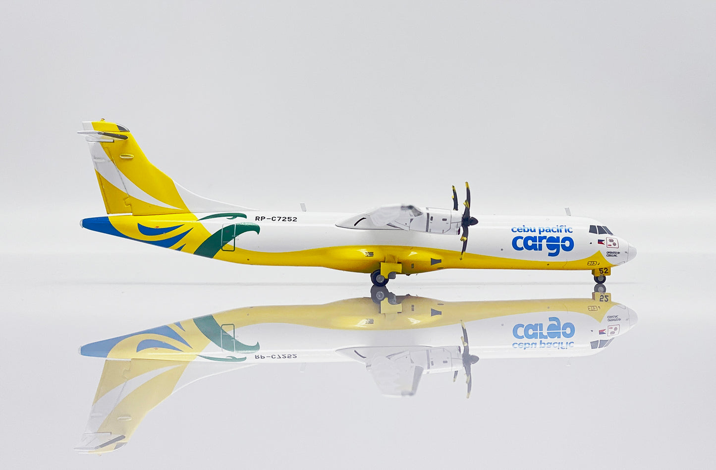 Cebu Pacific Cargo ATR72-500F